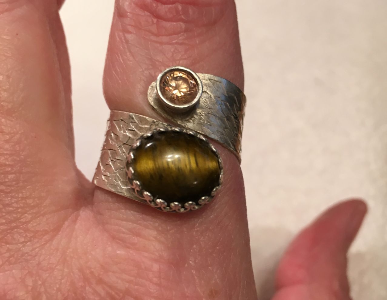 Tiger's Eye Gemstone: Legends and Facts 