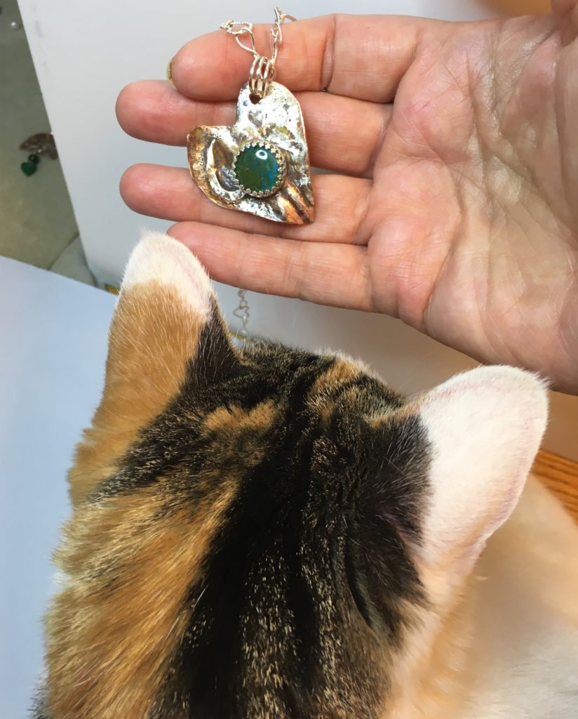 Kitty, Heart pendant, Peruvian opal 